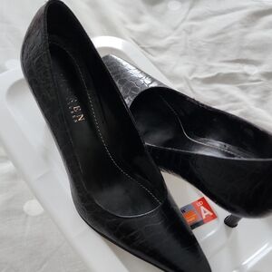 Ralph Lauren Black Crocodile Pattern Heels